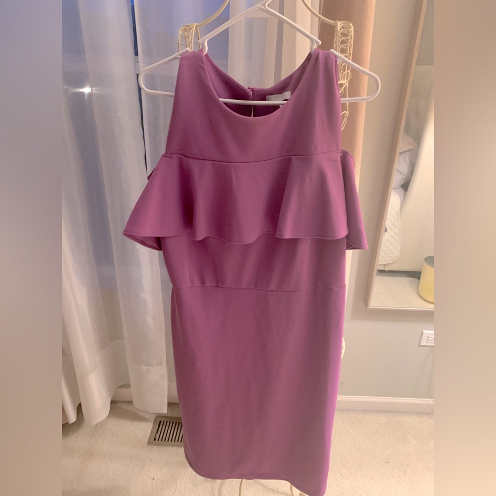 Gorgeous New York & Co plum color dress w/ cold shoulder detail
